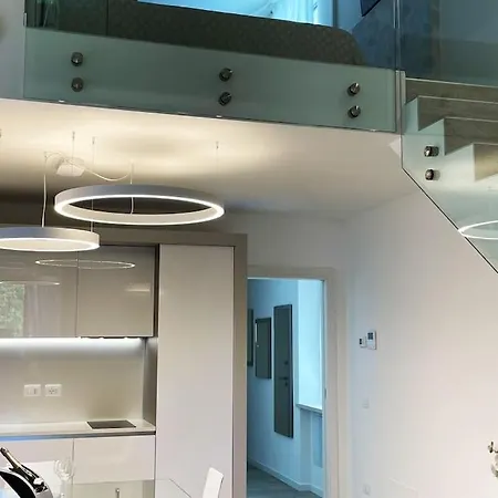 Queen Verona Luxury Apartment Buitenkant foto