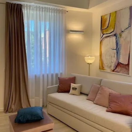Queen Verona Luxury Apartment Buitenkant foto