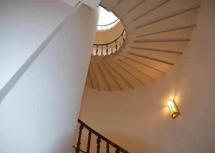 Queen Verona Luxury Apartment